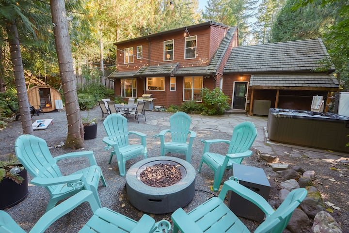 Sauna | Hottub | Firepit | Skiing | Steps to River